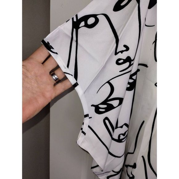 Abstract Face Print Women's Top - Picture 14 of 14